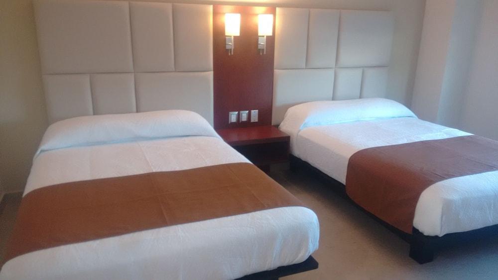 Hotel Ave Inn Mazatlán Extérieur photo